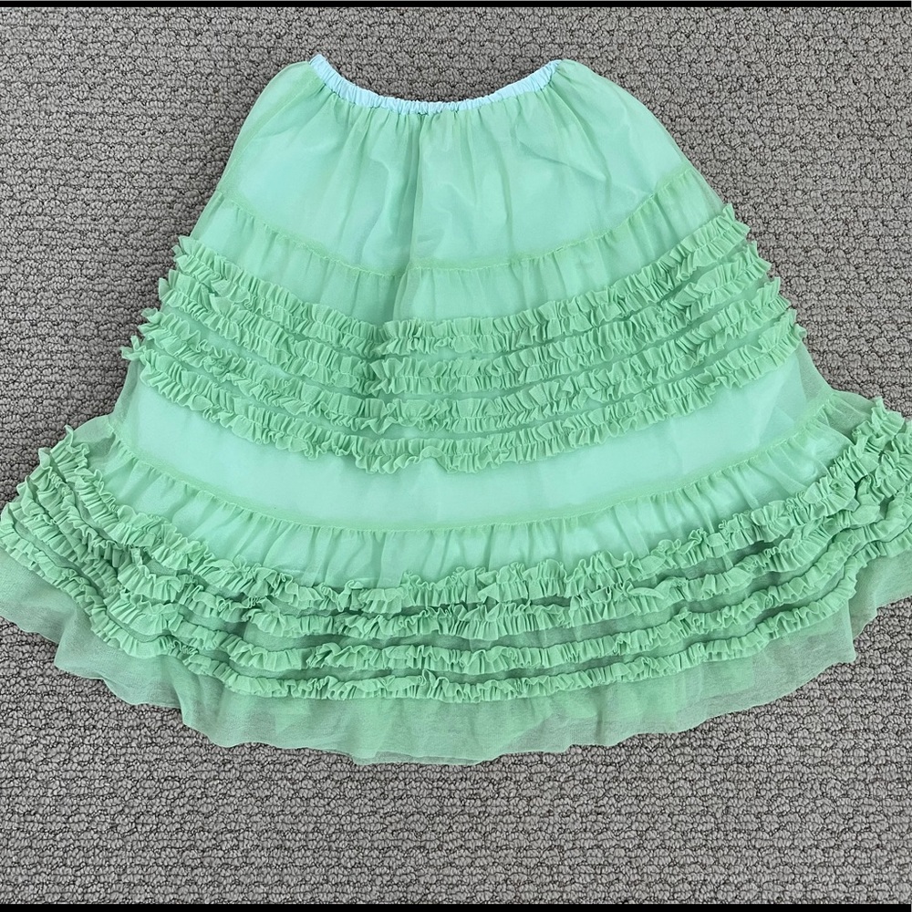 B. Lulu Tanktop and skirt in blue and green. Size 6 - Picture 4 of 8